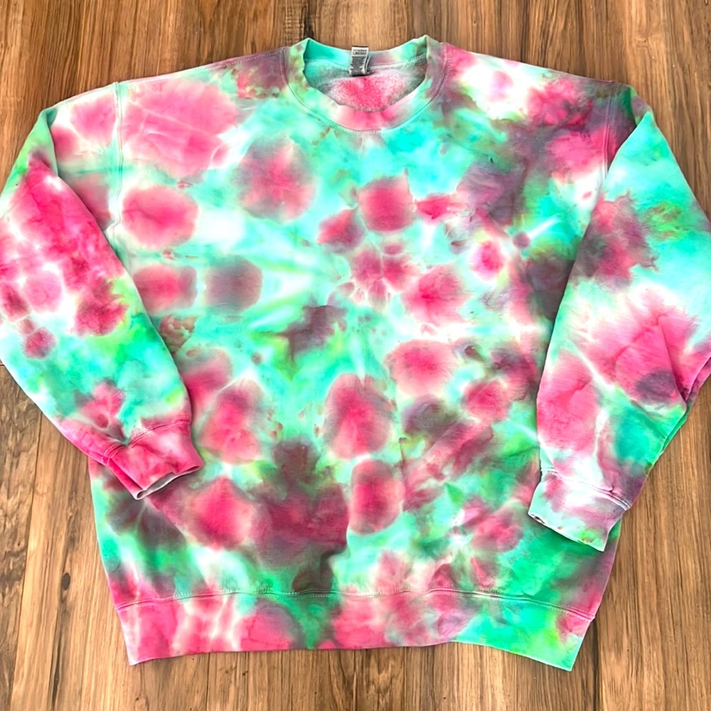 Sweatershirt - image 1